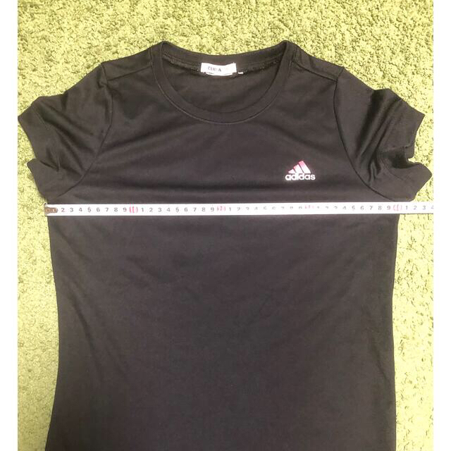 adidas(アディダス)のadidas アディダス　半袖Tシャツ　キッズ150サイズ キッズ/ベビー/マタニティのキッズ服女の子用(90cm~)(Tシャツ/カットソー)の商品写真