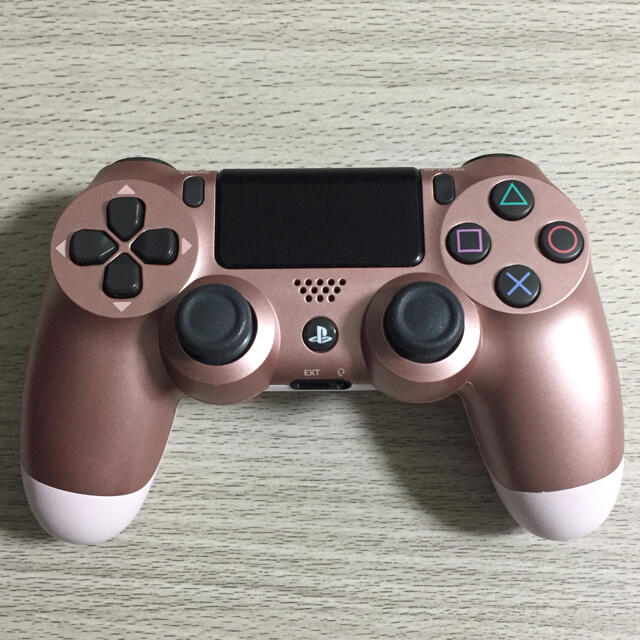 PS4 純正コントローラー DUAL SHOCK4 ピンク ローズゴールド エンタメ/ホビーのゲームソフト/ゲーム機本体(その他)の商品写真