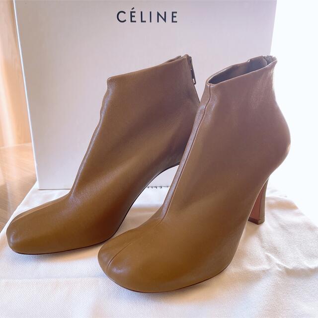 celine(セリーヌ)のceline ブーティー ブーツ フィービー 37 シューズ レディースの靴/シューズ(ブーツ)の商品写真