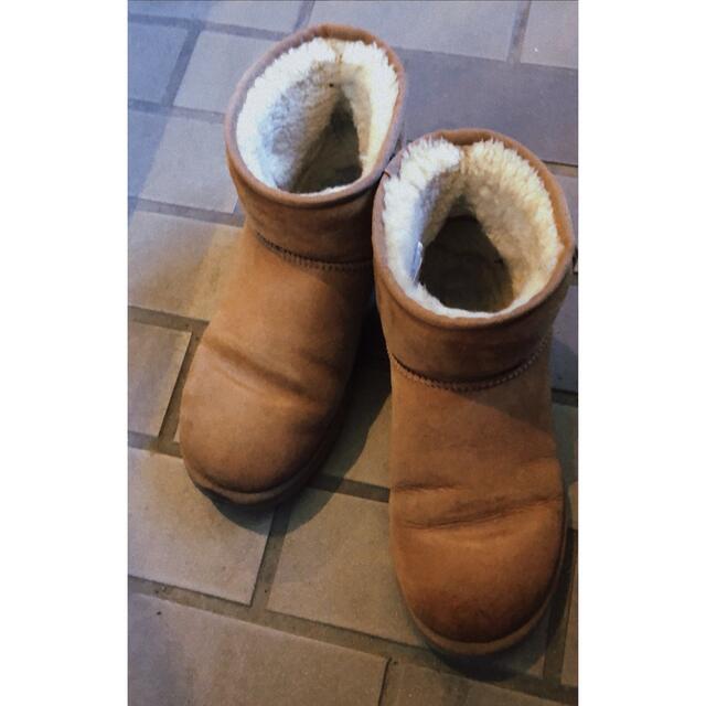 UGG(アグ)の●UGG●ショートブーツ●送料込●ムートンブーツ●大人気●完売モデル メンズの靴/シューズ(ブーツ)の商品写真