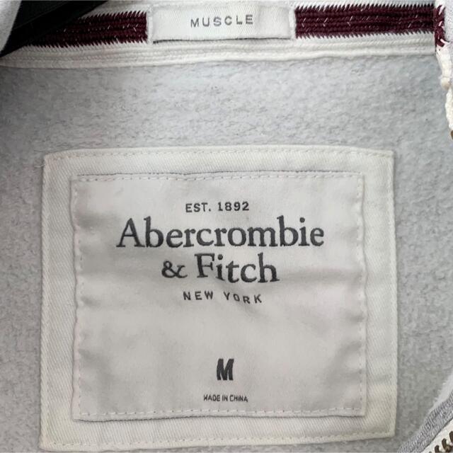 Abercrombie&Fitch(アバクロンビーアンドフィッチ)の【Abercrombie & Fitch】(アバクロ) 刺繍ジップアップパーカー メンズのトップス(パーカー)の商品写真