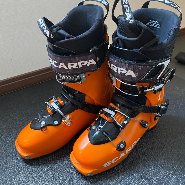 SCARPA(スカルパ)のスカルパ　マエストラーレ　25.5 スポーツ/アウトドアのスキー(ブーツ)の商品写真