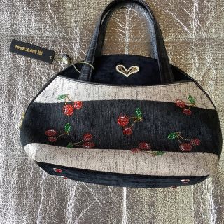 シンクビー(Think Bee!)のシンクビー‼️  🍒柄バッグ(ハンドバッグ)