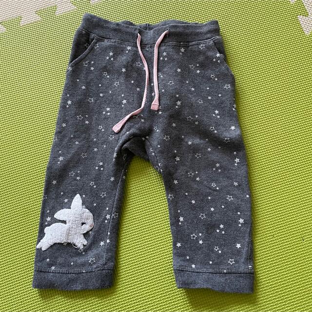 H&M(エイチアンドエム)のH&M baby ベビー フリースパンツ 星柄 兎 部屋着 パンツ レギンス  キッズ/ベビー/マタニティのベビー服(~85cm)(パンツ)の商品写真