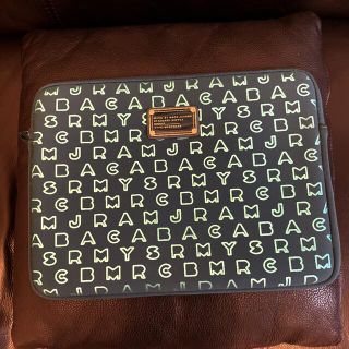 MARC BY MARC JACOBS(PC/タブレット)のフリマアイテム一覧 MARC BY MARC JACOBS(PC/タブレット)のフリマアイテム一覧
