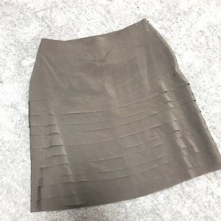BRUNELLO CUCINELLI(ひざ丈スカート)のフリマアイテム一覧 BRUNELLO CUCINELLI(ひざ丈スカート)のフリマアイテム一覧