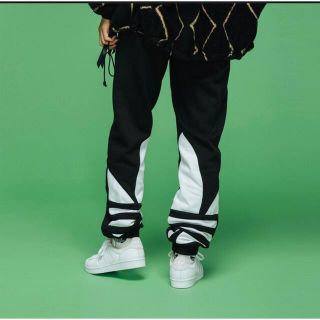 アディダス(adidas)のアディダス オリジナルス ラージ ロゴ スウェットパンツ★M(カジュアルパンツ)