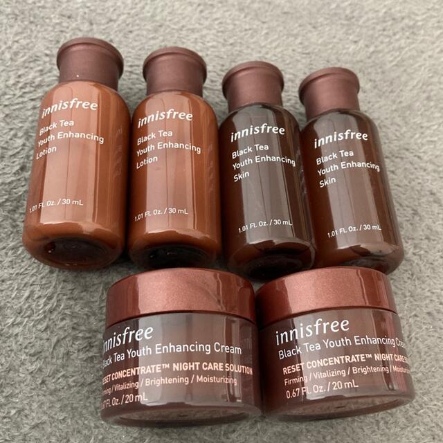 Innisfree(イニスフリー)のinnisfree(イニスフリー)♡ブラックティースキンケアトライアルセット コスメ/美容のキット/セット(サンプル/トライアルキット)の商品写真