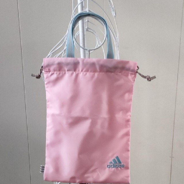 adidas(アディダス)のadidas♡シューズ入れ キッズ/ベビー/マタニティのこども用バッグ(シューズバッグ)の商品写真