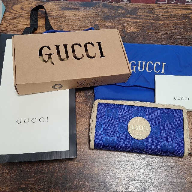 Gucci(グッチ)のGUCCI　グッチ　日本限定　ブルー ナイロン財布 レディースのファッション小物(財布)の商品写真