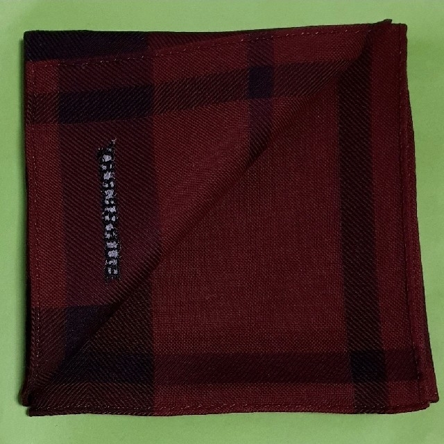 BURBERRY(バーバリー)のバーバリー BURBERRY ハンカチ チェック柄 新品 未使用 シールなし レディースのファッション小物(ハンカチ)の商品写真