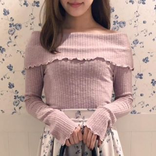 エブリン(evelyn)の今期❤︎美品❤︎アンミール オフショルカットソー  エブリン姉妹店 長袖(カットソー(長袖/七分))