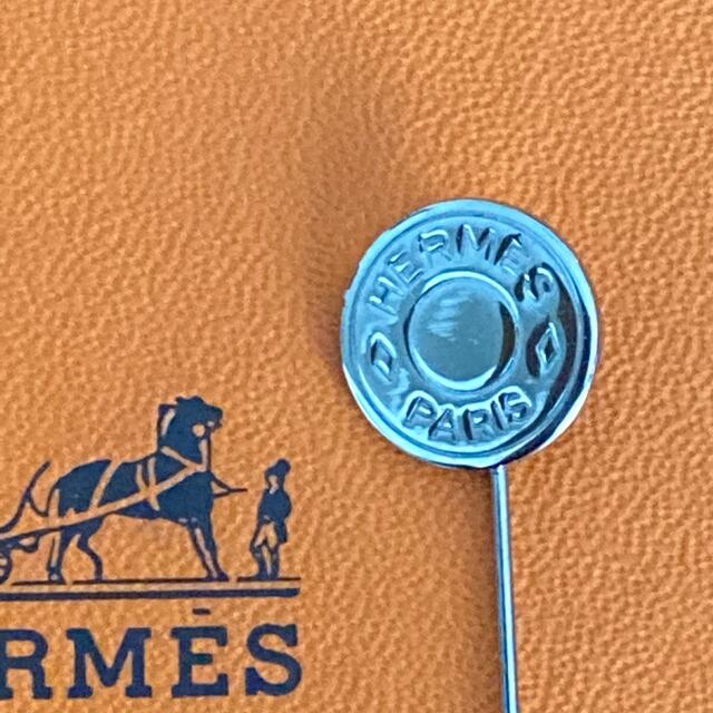 Hermes(エルメス)のHERMES セリエ ピンブローチ レディースのアクセサリー(ブローチ/コサージュ)の商品写真