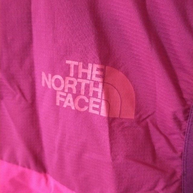 THE NORTH FACE(ザノースフェイス)のザ・ノース・フェイス　ナイロンベスト　新品未使用品　薄手 レディースのトップス(ベスト/ジレ)の商品写真