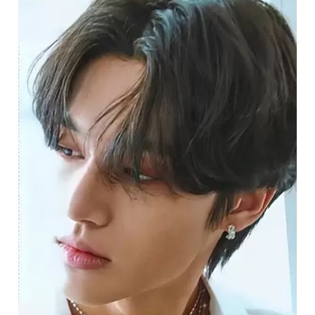 ATEEZウヨンアチズ☆グッズ新大久保中心文具キーホルダー写真ポスターなど | フリマアプリ ラクマ