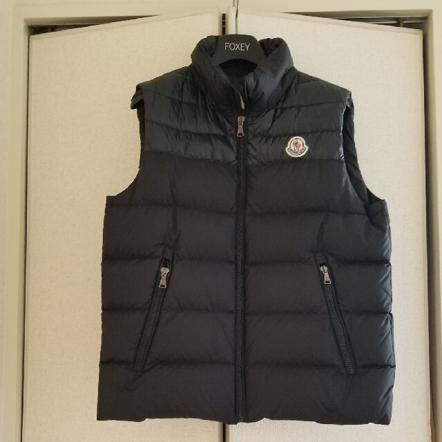 MONCLER(モンクレール)のくまくまさま✴️ご専用モンクレール レディースのジャケット/アウター(ダウンベスト)の商品写真