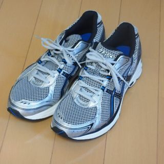 アシックス(asics)のアシックス ランニングシューズ GEL-KANBARRA5 28cm(シューズ)