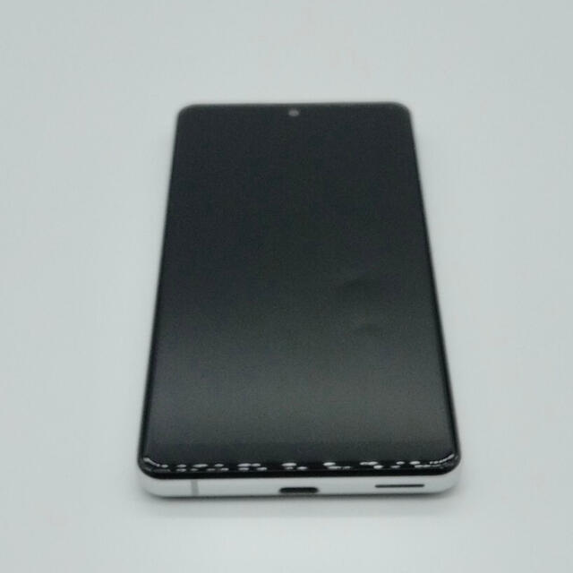 AQUOS sense4 basic シルバー Ymobile版SIMフリー A スマホ/家電/カメラのスマートフォン/携帯電話(スマートフォン本体)の商品写真