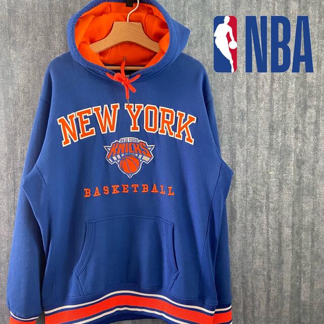 UNK NBA YEWYORK KNICKS 刺繍　ロゴ　プルオーバーパーカーサイズ実寸