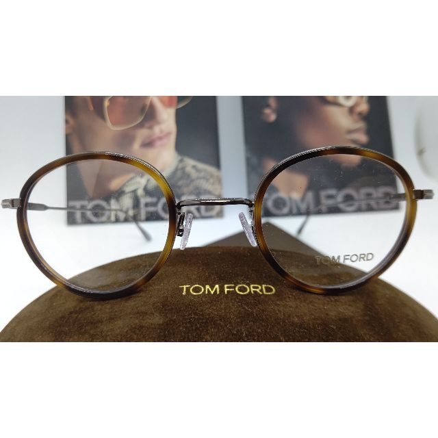 TOM FORD(トムフォード)のTOMFORD 眼鏡 新品 税込 送料無料 TF5521 053 メンズのファッション小物(サングラス/メガネ)の商品写真