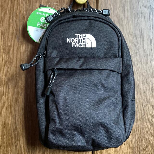 THE NORTH FACE(ザノースフェイス)の新品未使用　韓国正規品　ノースフェイス　スリングバッグ　ショルダーバッグ メンズのバッグ(ショルダーバッグ)の商品写真