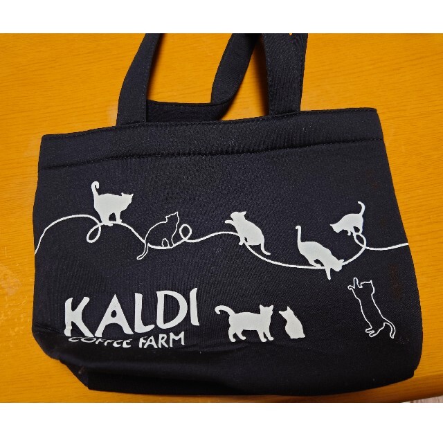 KALDI(カルディ)の【おまけ付き】カルディ　猫の日バッグプレミアム 2022 食品/飲料/酒の食品(菓子/デザート)の商品写真