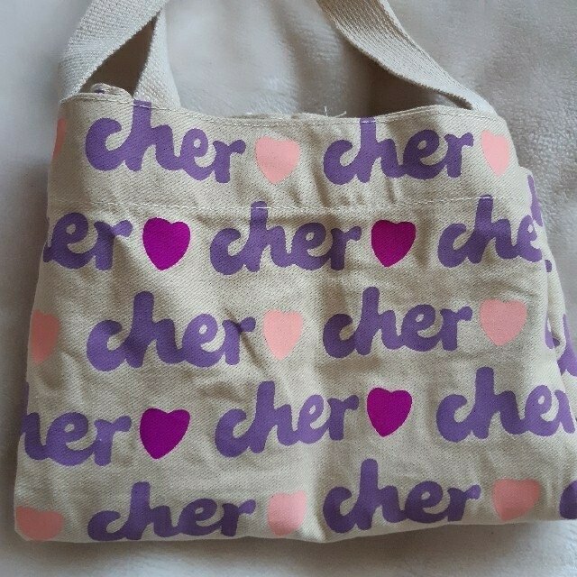 Cher(シェル)のcher　シェル　ベージュ　ハート　ロゴ柄　トートバッグ　ショルダーバッグ レディースのバッグ(トートバッグ)の商品写真