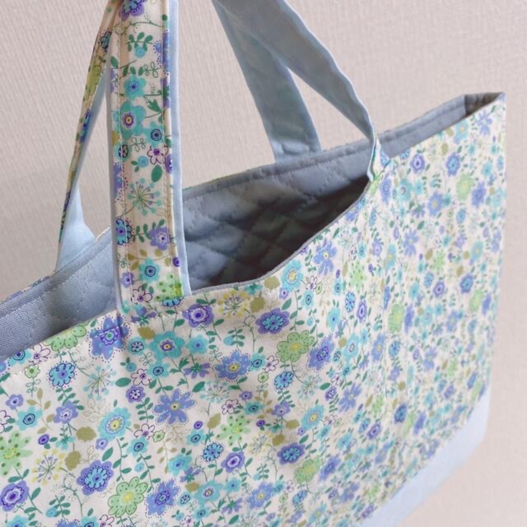 little flower【Blue】ハンドメイド　2点セット　上履き入れ ハンドメイドのキッズ/ベビー(バッグ/レッスンバッグ)の商品写真