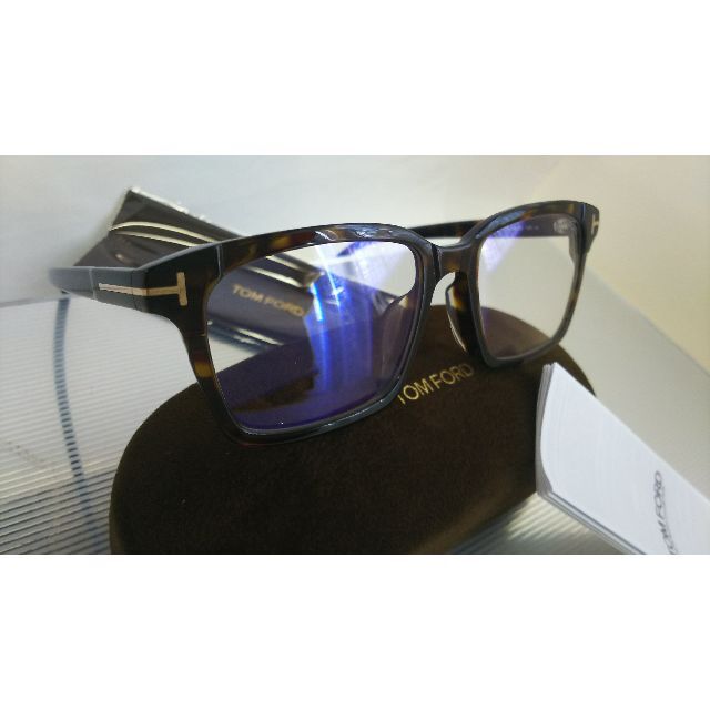 TOM FORD(トムフォード)のトムフォード 眼鏡 送料無料 新品 TF5661-F-B 052 アジアンモデル メンズのファッション小物(サングラス/メガネ)の商品写真