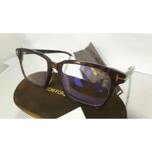 TOM FORD(トムフォード)のトムフォード 眼鏡 送料無料 新品 TF5661-F-B 052 アジアンモデル メンズのファッション小物(サングラス/メガネ)の商品写真