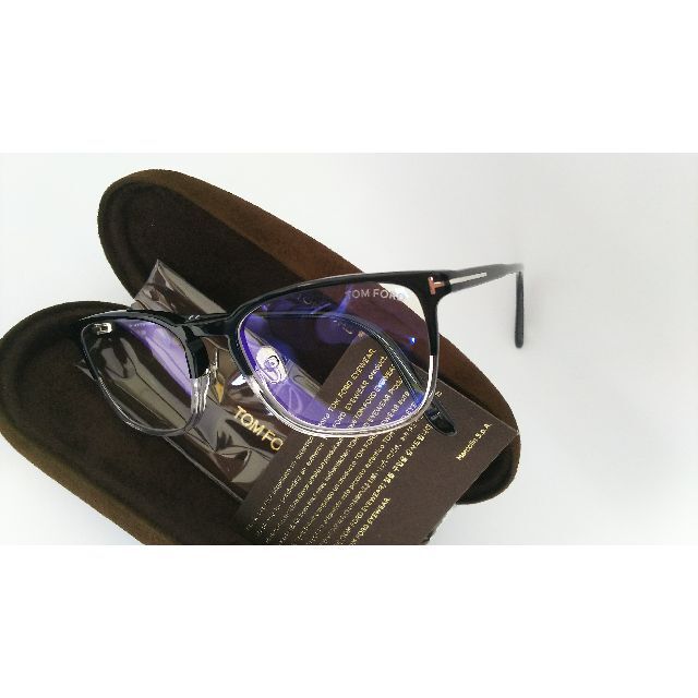 TOM FORD(トムフォード)のトムフォード 眼鏡 送料無料 税込 新品 TF5699-B 005 メンズのファッション小物(サングラス/メガネ)の商品写真