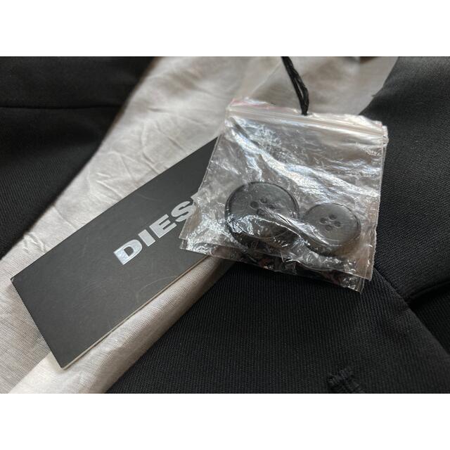 DIESEL(ディーゼル)の【タグ有り新品未使用・正規品】DIESEL 刺繍　テーラードジャケット レディースのジャケット/アウター(テーラードジャケット)の商品写真