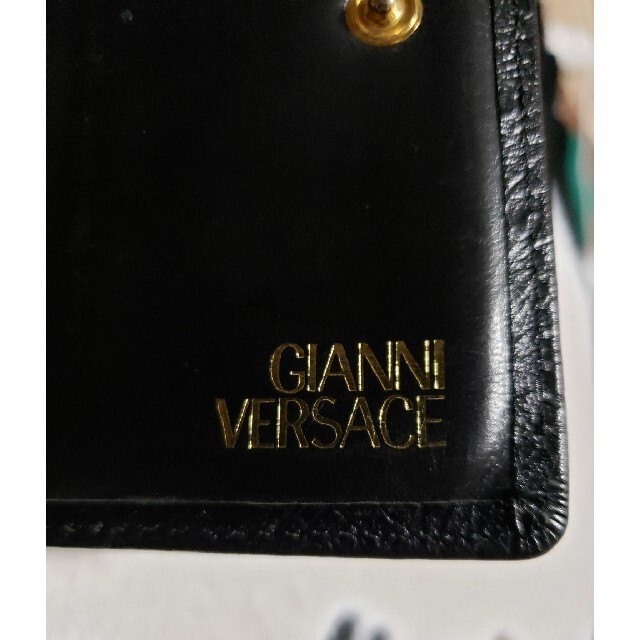 Gianni Versace(ジャンニヴェルサーチ)のジャンニヴェルサーチ 折り財布  オーストリッチ レザー レディースのファッション小物(財布)の商品写真