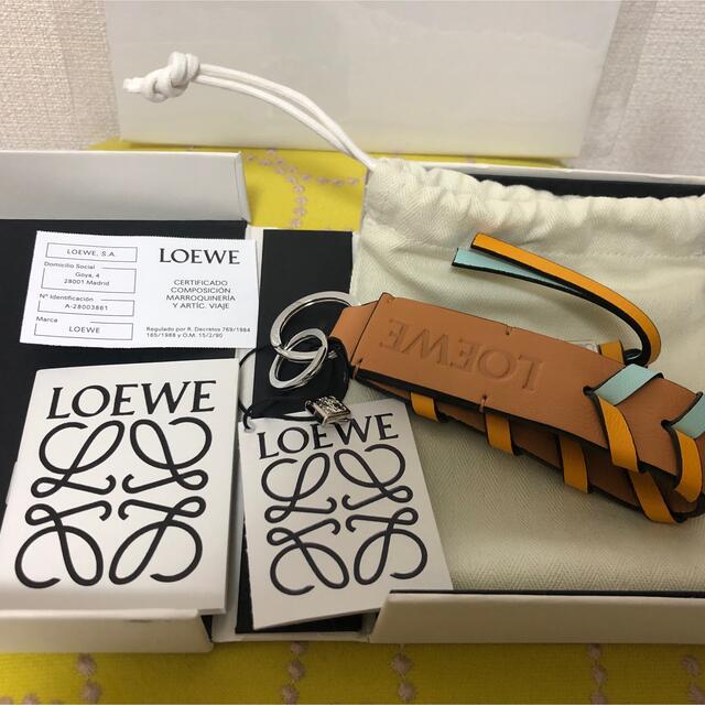 LOEWE(ロエベ)の＊専用＊LOEWE  ブレイデッド ストラップ キーリング レディースのファッション小物(キーホルダー)の商品写真