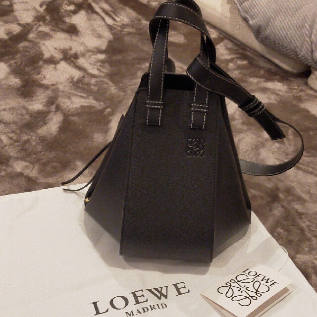 LOEWE ハンモック インポート品 レディースのバッグ(ハンドバッグ)の商品写真