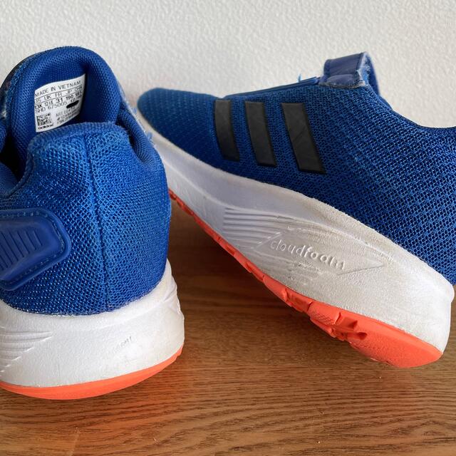 adidas(アディダス)のadidas 18から19㎝ キッズ/ベビー/マタニティのキッズ靴/シューズ(15cm~)(スクールシューズ/上履き)の商品写真