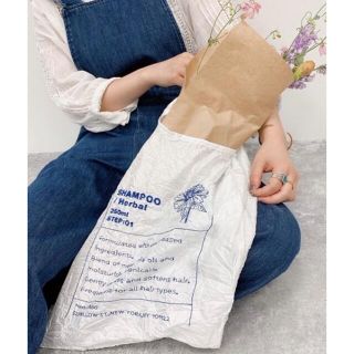 ブルーブルーエ(Bleu Bleuet)の刺繍エコバッグ(エコバッグ)