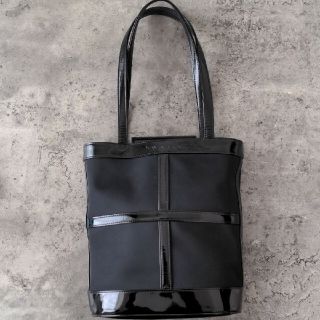 サンローラン(Saint Laurent)の美品 イブサンローラン トートバッグ ブラック(ハンドバッグ)