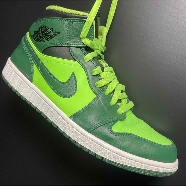 NIKE AIR JORDAN 1 MID  COLLEGE PACK オレゴン