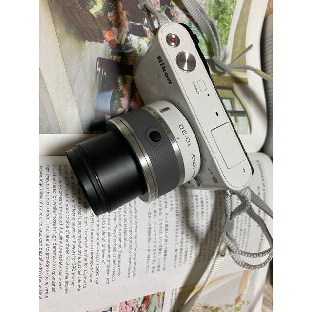 最安値♡ホワイトNikon 1 J2 カメラ 最も安い値段 - 通販