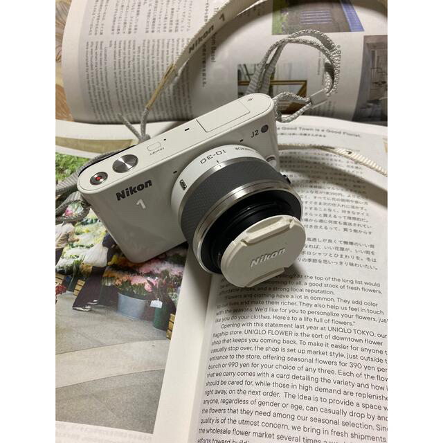 最安値♡ホワイトNikon 1 J2 8