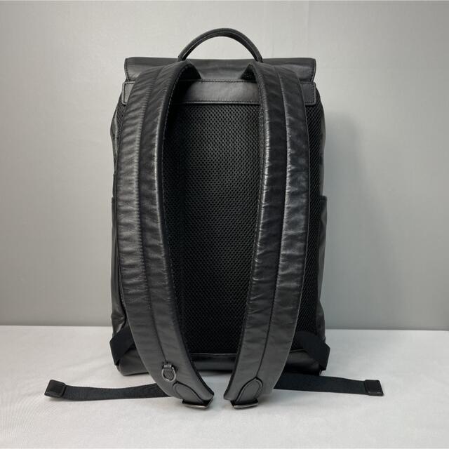 COACH(コーチ)の美品　COACH　リュック　バックパック　シグネチャー　PVCカーフレザー　黒 メンズのバッグ(バッグパック/リュック)の商品写真