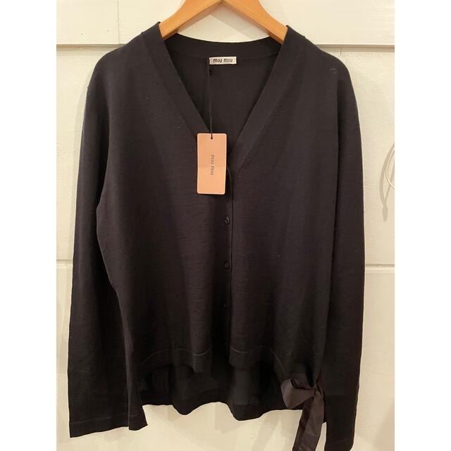 miumiu(ミュウミュウ)の最終価格🖤🖤miumiu ribbon cardigan. レディースのトップス(カーディガン)の商品写真