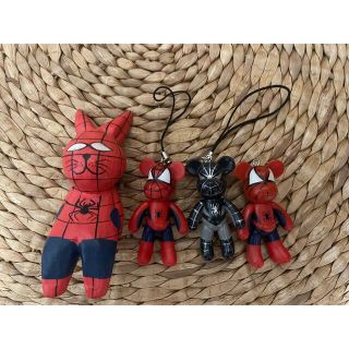 スパイダーマン！？風な置物とストラップ(アメコミ)