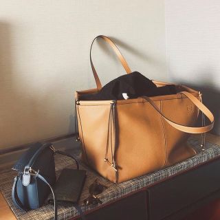 LOEWE - ロエベ クッショントート ラージ ライトキャメルの通販 by ...