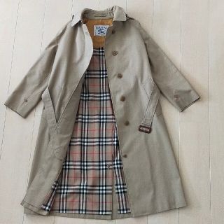 バーバリー(BURBERRY)のえりか様(トレンチコート)