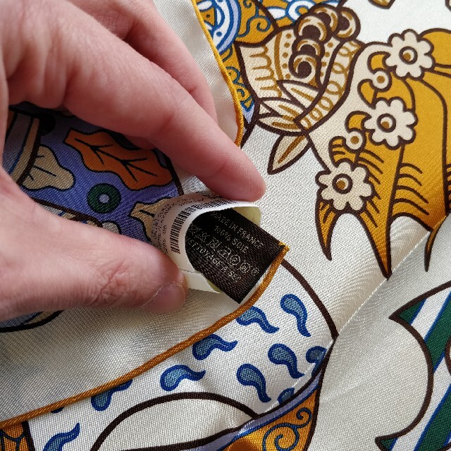 アイボリー×レッド 新品未使用 エルメス カレ90切り絵 スカーフ