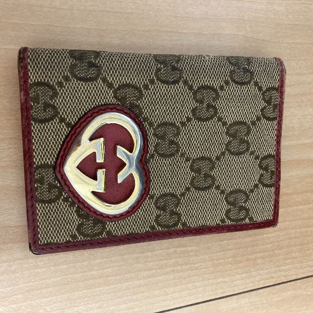 Gucci(グッチ)のGUCCI 定期入れ カードケース 赤 GG柄 グッチ レディースのファッション小物(名刺入れ/定期入れ)の商品写真