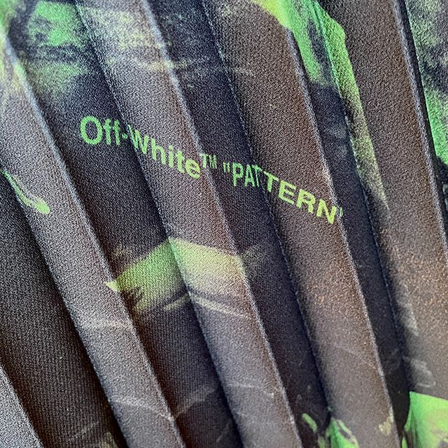 OFF-WHITE   オフ ホワイト　プリント　プリーツスカート 4