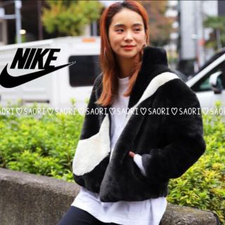 新品 NIKE ビッグスウォッシュ ファー コート ジャケット